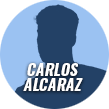 Billetes de dinero sobre un fondo con la imagen de Carlos Alcaraz