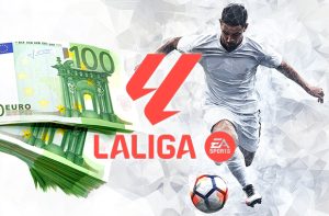 Un futbolista, dinero de fichajes y el logotipo de La Liga española.